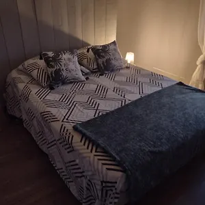 Cocooning Avec Piscine Hébergement de vacances